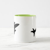 het vliegtuig Silhouette; Koel Tweekleurige Koffiemok (Center)