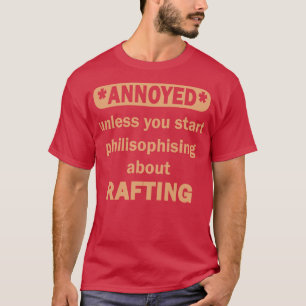 Het vlotten van gezegde met een opblaasbaar  met w t-shirt