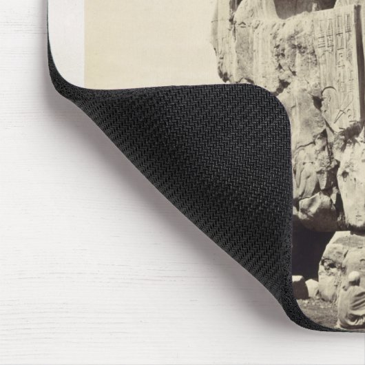 Het "Vocal Memnon", kolossaal beeld van Amenhotep Muismat (Hoek)