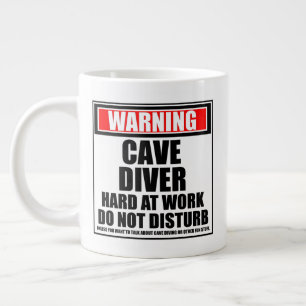 Het waarschuwen groef hard op het werk stoort niet grote koffiekop