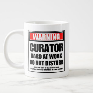 Het waarschuwen van de Curator hard op het werk st Grote Koffiekop