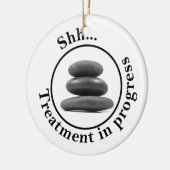 Het warme bloedbad verstoort niet keramisch ornament (Links)