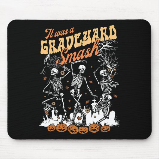 Het was een Graveyard Smash Skeleton Spooky Season Muismat (Voorkant)