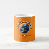 Het weer rust nooit. Wereld Meteorologische Dag. Koffiemok (Center)