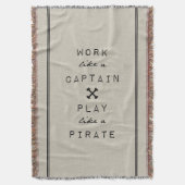 Het werk als een kapitein spelen als een piraatban deken (Voorkant Verticaal)