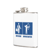 Het werk is belangrijk, Archery is belangrijk Heupfles (Links)