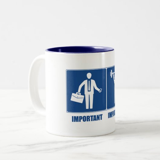 Het werk is belangrijk gewicht heffen is belangrij tweekleurige koffiemok (Voorkant links)