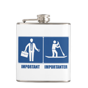 Het werk is belangrijk, opstellend het opzadelen i heupfles