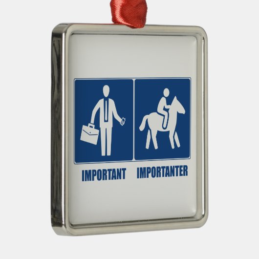 Het werk is belangrijk, paarden zijn belangrijk metalen ornament (Rechts)