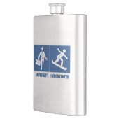 Het werk is belangrijk, Snowboarding is belangrijk Heupfles (Links)