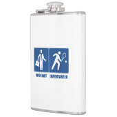 Het werk is belangrijk, tennis is belangrijk heupfles (Links)