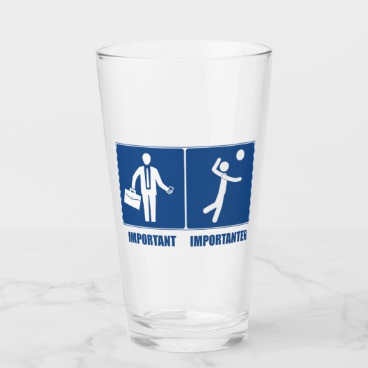 Het werk is belangrijk volleybal is belangrijk glas (Voorkant)