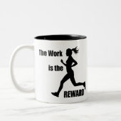 Het werk is de beloningsvrouw loper tweekleurige koffiemok (Links)