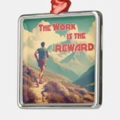 Het werk is de Reward Runner Mountains Metalen Ornament (Links)