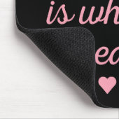 Het werk van de medisch-maatschappelijk werker is  muismat (Hoek)