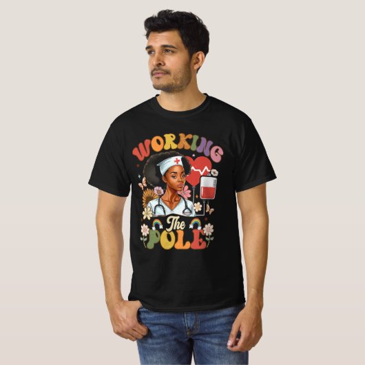 Het werken van de Pool Grappige IC-Verpleegkundige T-shirt (Voorkant volledig)