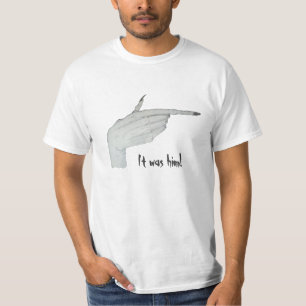 Het wijzen van een enge monsterhand met een leuke  t-shirt