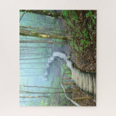 Het winden Wooden Stairs door de Bossen Legpuzzel (Verticaal)