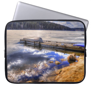 Het wintermeer en het landschap van Kayak Wilderne Laptop Sleeve