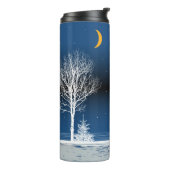 Het winternachtlandschap. Cozy house, diverse bome Thermosbeker (Gedraaid links)