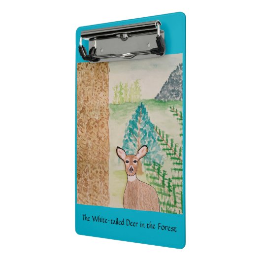 Het witstaarthert in het bos mini klembord (Angled2)