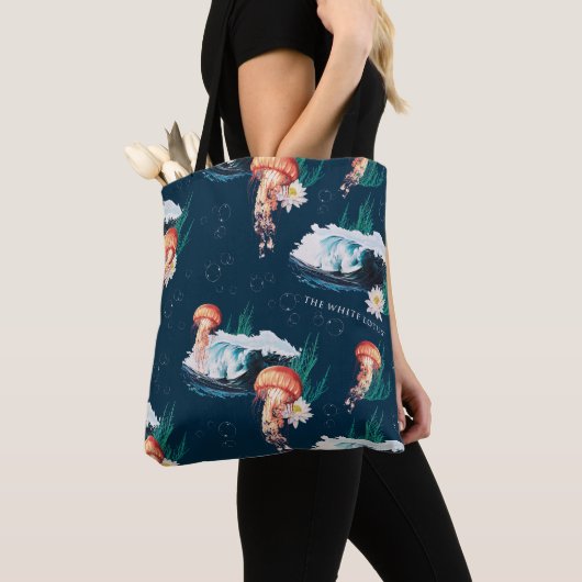 Het witte Lotus Ocean Jellyfish patroon Tote Bag (Dichtbij)