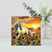 Het witte paard in het veld van zonnebloemen bij z (Staand voorkant)