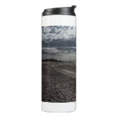 Het wolkenstrand op het noordelijk Zee Thermosbeker (Gedraaid links)