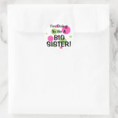 Het wordt een grote SISTER! Ronde Sticker (Tas)