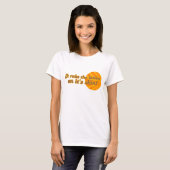 Het zet de lotion op zijn huid t-shirt (Voorkant volledig)