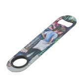 Het zijn geen meisjes, het zijn vrouwen speed flessenopener (Voorkant Gekanteld)