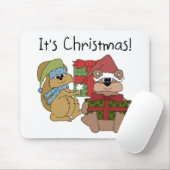 Het zijn kerstshirts en cadeautjes muismat (Met muis)