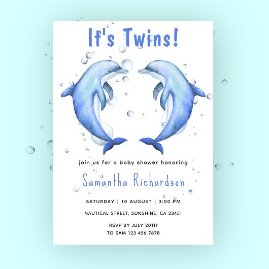 Het zijn tweelingdolfijnen onder het Zeeen Baby sh Kaart