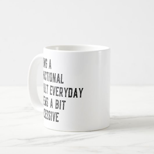 Het zijn van een functionele volwassen alledaagse koffiemok (Voorkant links)