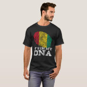 Het zit in mijn DNA Guinee Gifts Trots Afro Guinea T-shirt (Voorkant volledig)