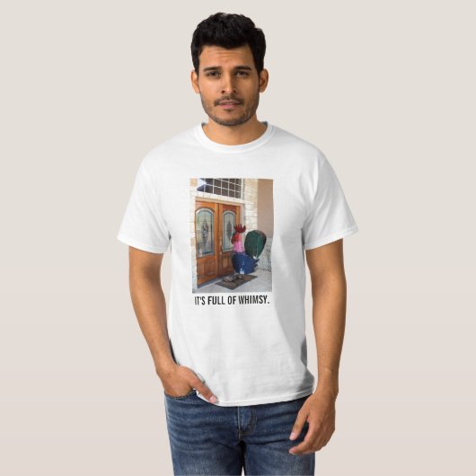 Het zit vol met vrolijkheid. t-shirt (Voorkant volledig)
