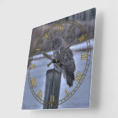 Het zitten Grote Grijze Owl en de Rangweg Post van Vierkante Klok (Hoek)