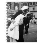 Het zoenen van de oorlog Vaarwel op Times Square Notitieboek (Voorkant)