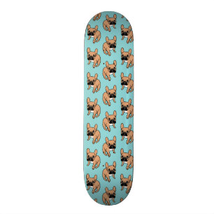 Het zwarte masker Fawn Frenchie heeft aandacht nod Skateboard