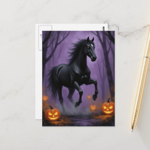 Het zwarte paard in het Halloween bos Briefkaart