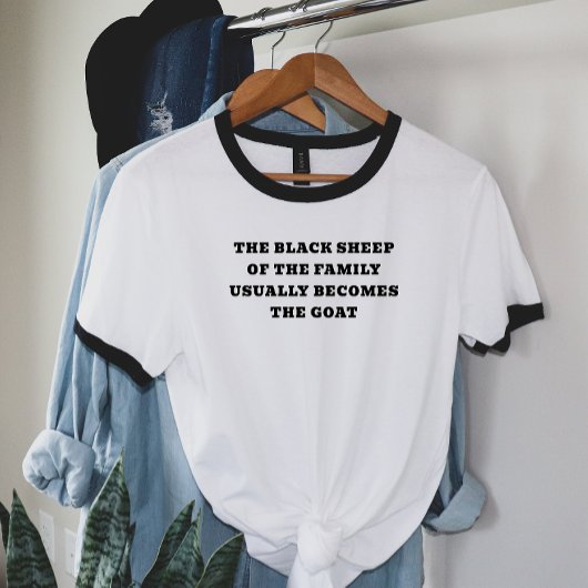 Het zwarte schaap wordt de geit t-shirt