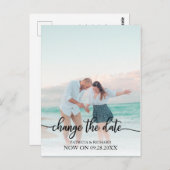 Het zwarte script datumbruiloft uitgesteld wijzige briefkaart (Voorkant / Achterkant)