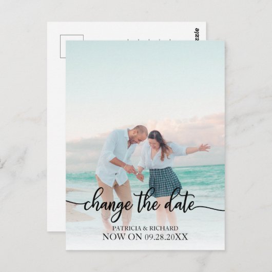 Het zwarte script datumbruiloft uitgesteld wijzige briefkaart (Voorkant / Achterkant)