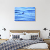Het zwemmen van haaien in oceaanwater canvas afdruk (Insitu (Slaapkamer))