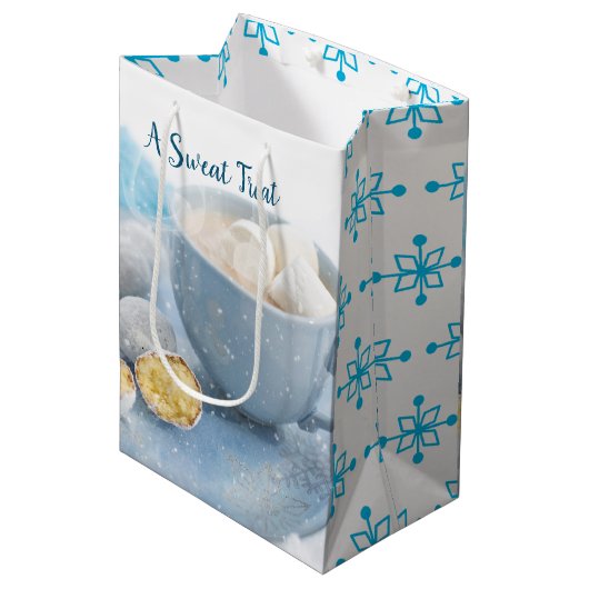 Hete chocolade en behandelingen medium cadeauzakje (Voorkant Gekanteld)
