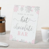 Hete Chocolade Roze Zilver Winter Sneeuwvlokken Reclamebord Met Voetstuk (Insitu)