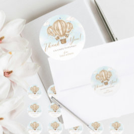 Hete lucht bruine ballonnen blauwe vlaggen wolken  ronde sticker