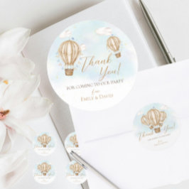 Hete lucht bruine ballonnen blauwe vlaggen wolken  ronde sticker