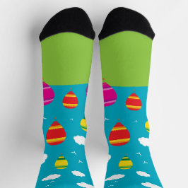 Hete luchtballonnen tijdens de vlucht kleurrijk sokken