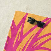 Hete roze ananas oranje gele gradiënt retro strandlaken (In situ)